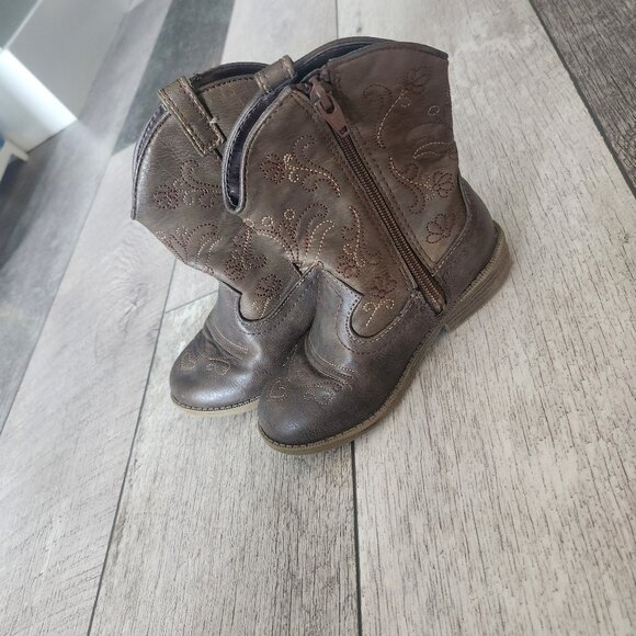 Girls cow boy boots - Picture 1 of 4